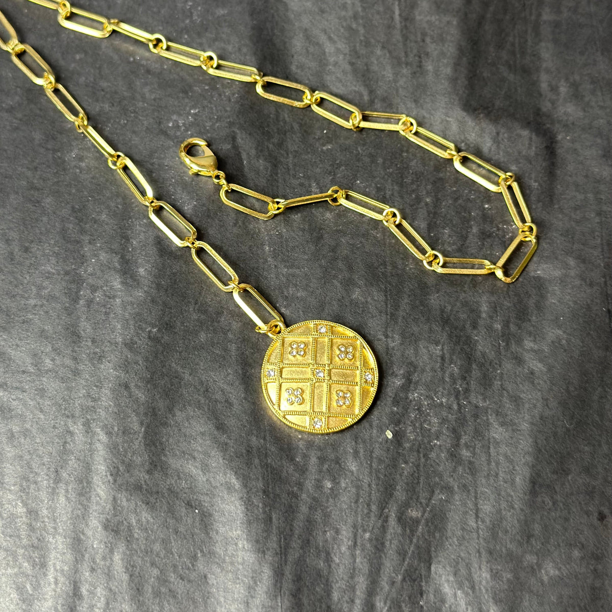 Gold Pendant Necklace
