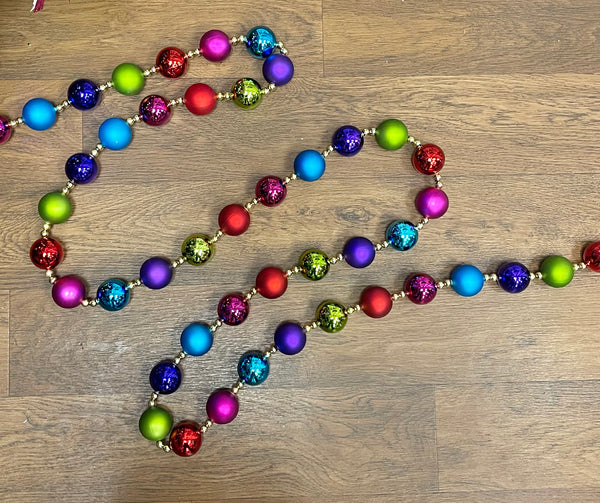 9; Ball Garland
