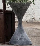 Spindle Planter