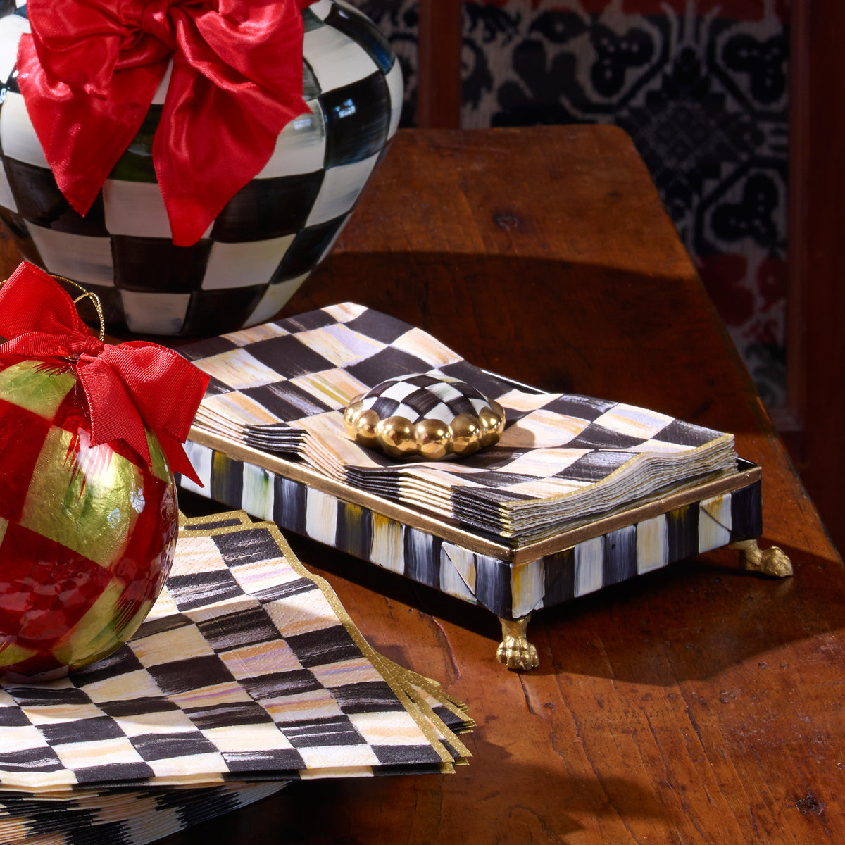 Courtly Check Guest Towel Holder Set - Gold