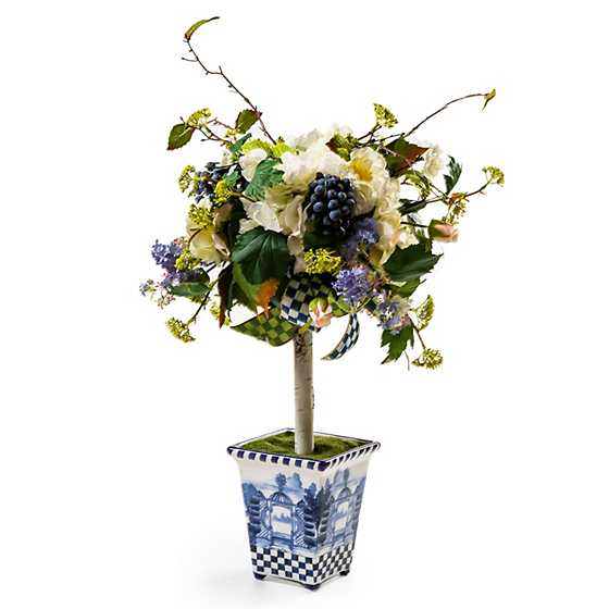 Royal Fresh Cut Topiary