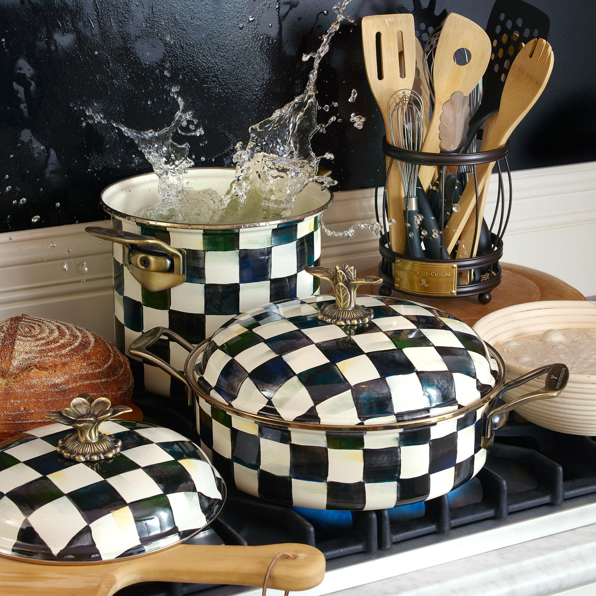 Courtly Check Enamel 7 Qt. Stockpot
