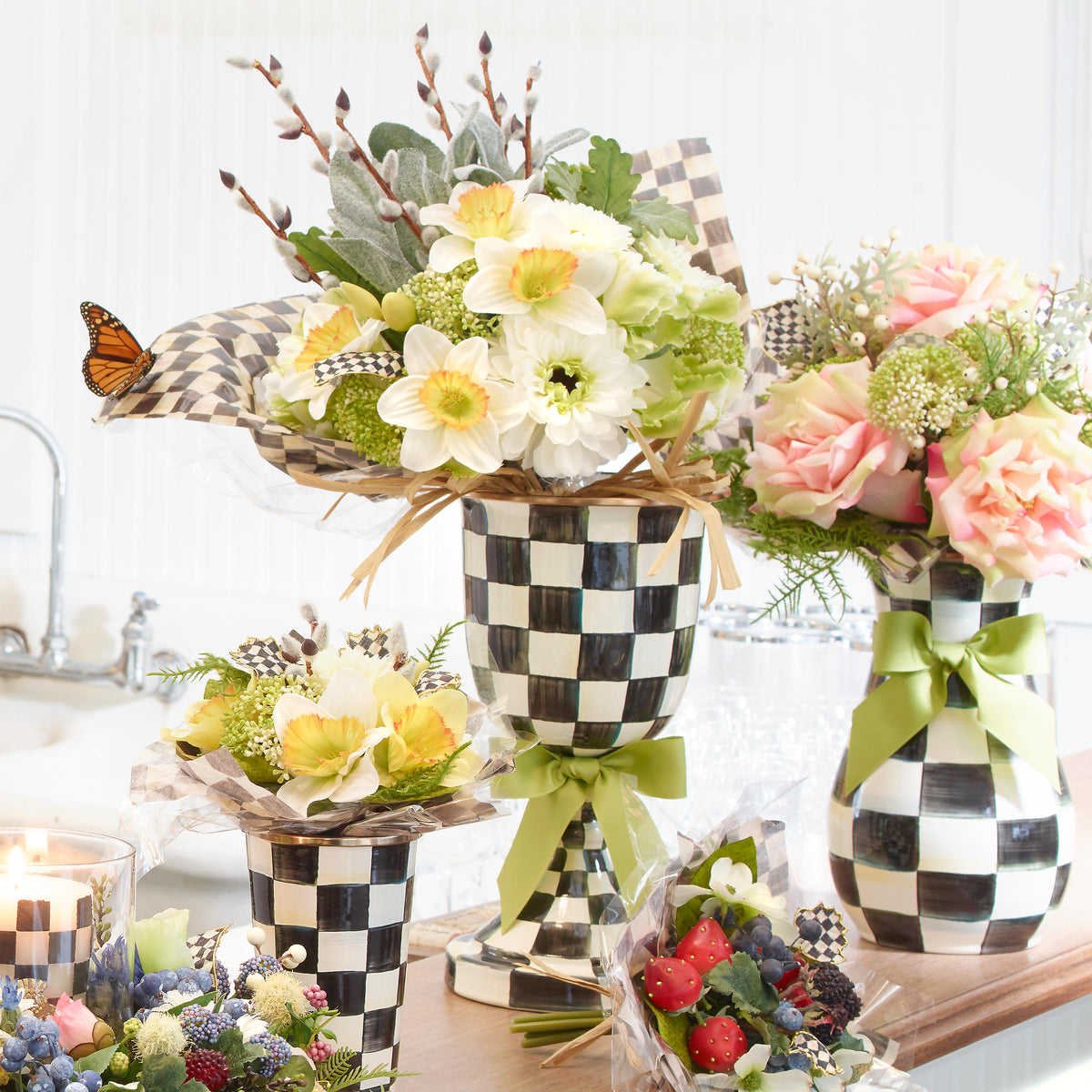 Courtly Check Enamel Pedestal Vase - Green Bow