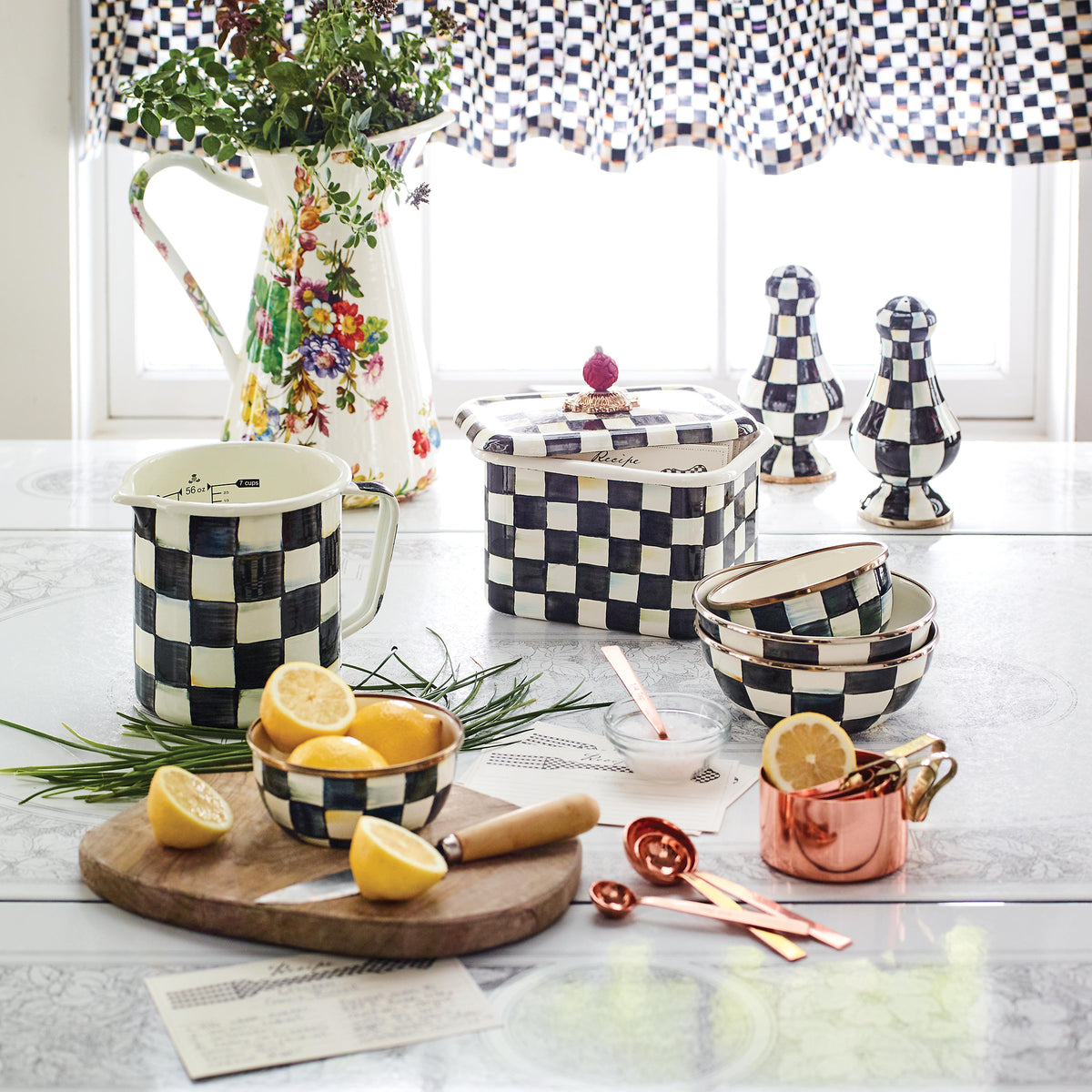 Courtly Check Enamel 7 Cup Measuring Cup