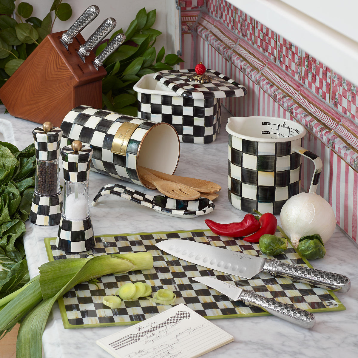 Courtly Check Enamel 7 Cup Measuring Cup