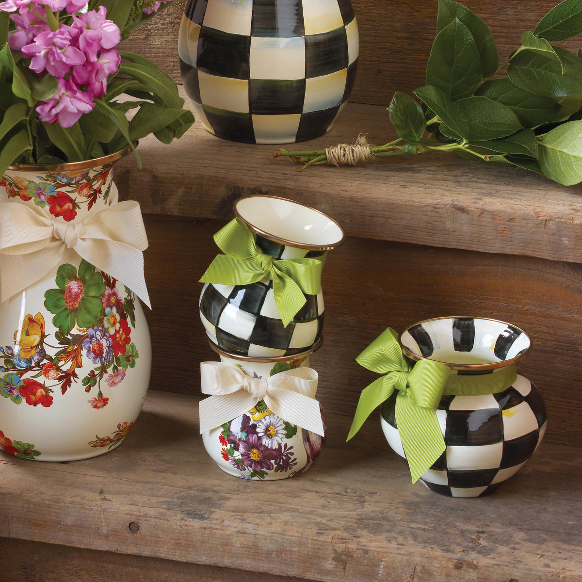 Courtly Check Enamel Vase - Green Bow