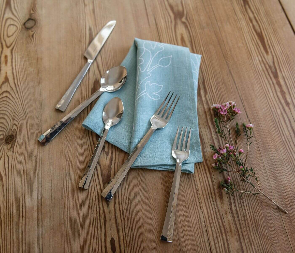 Charlotte 5-Piece Flatware Setting in Gift  Box