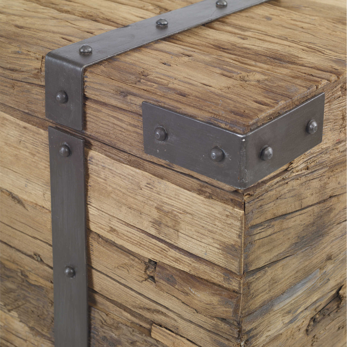 Chester Storage Trunk