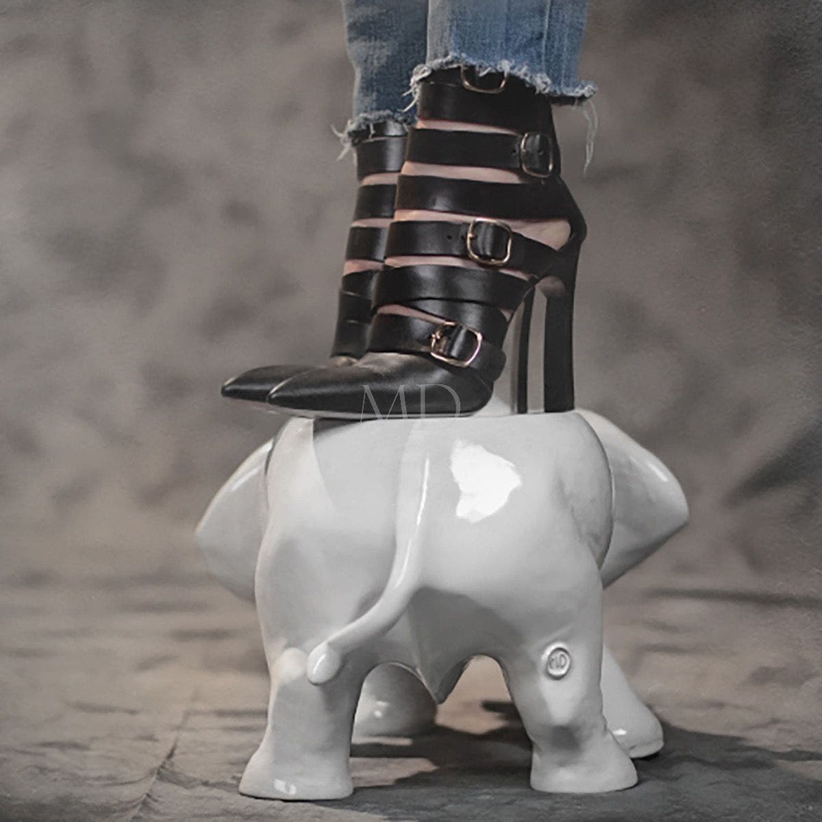 Elephant Platform No. 412