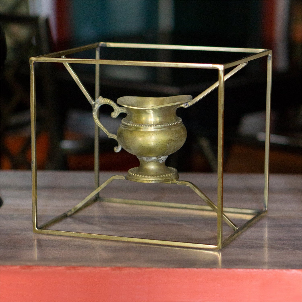 Floating Creamer Vase