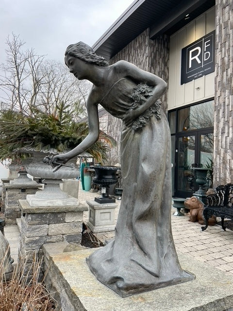 Bronze Statue - Gettafiori "Flower Thrower"