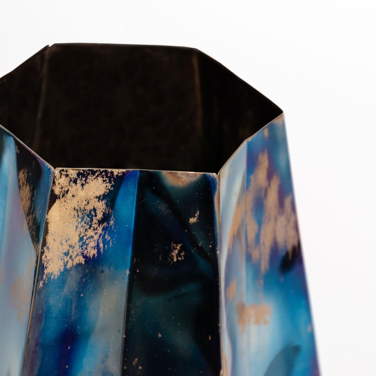 Prismic Flamed Large