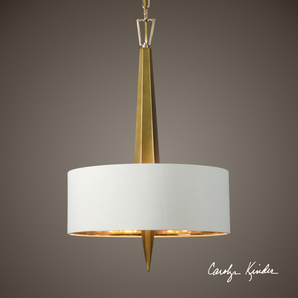Obeliska, 3 Lt Chandelier