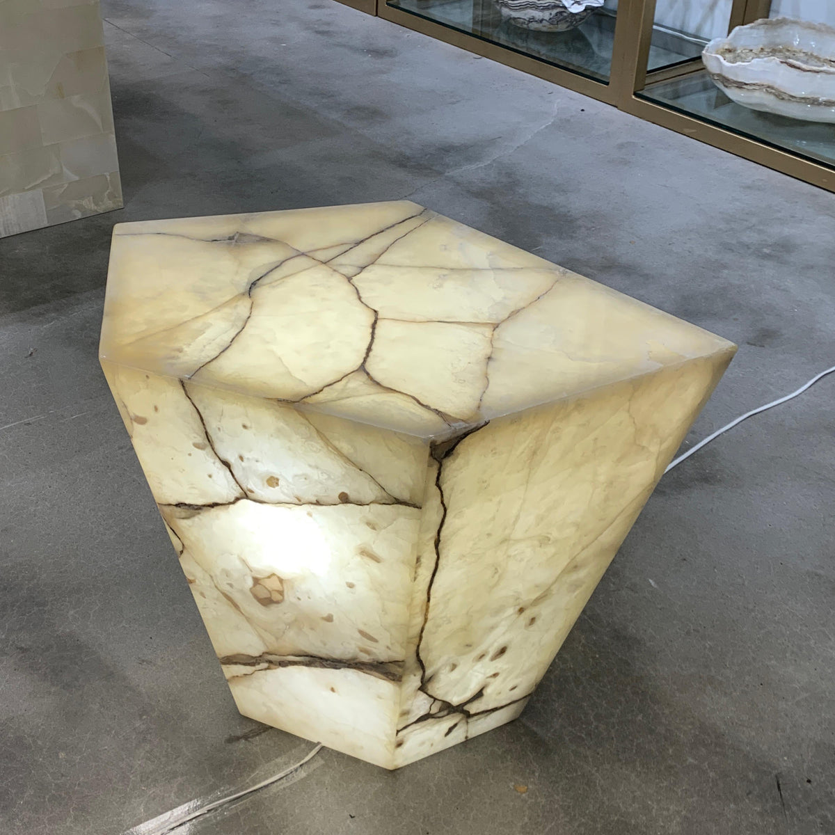 Onyx Table