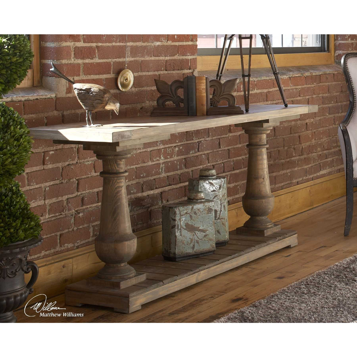 Stratford Console