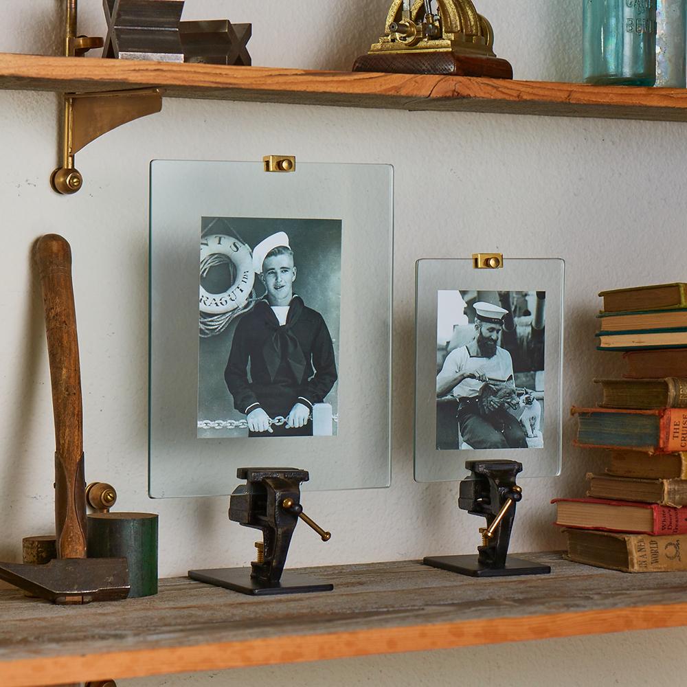 Vise Photo Frame