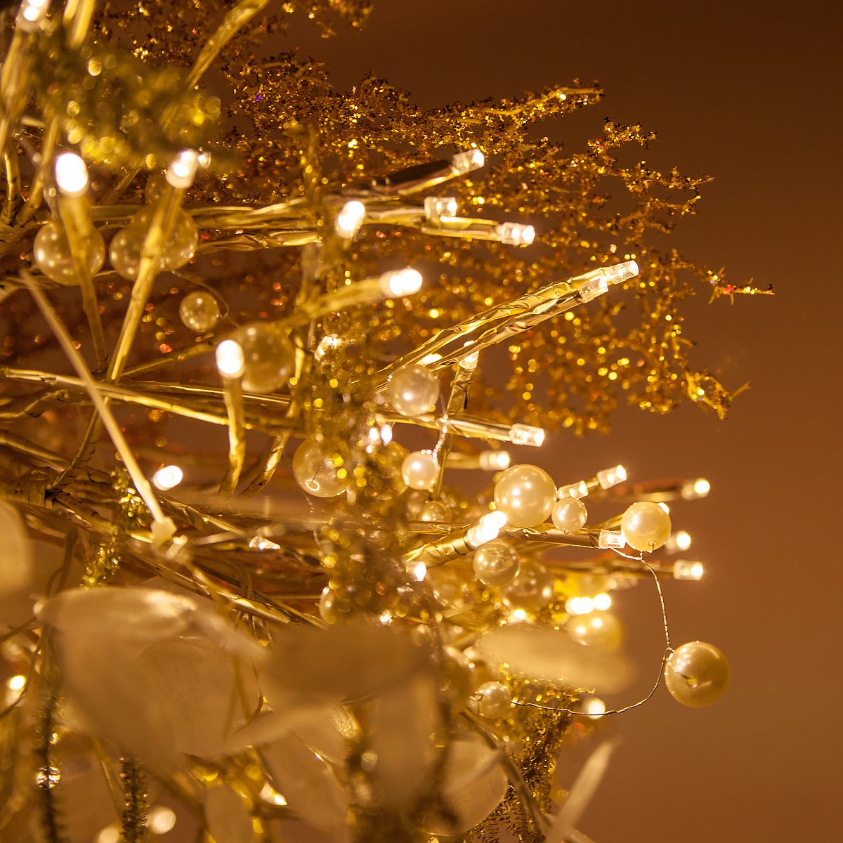 24" LED Starburst Gold